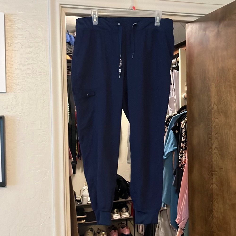 Medcoture Scrubs Jogger bottoms petite
